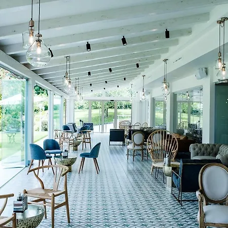 Blanco Hotel Navia
